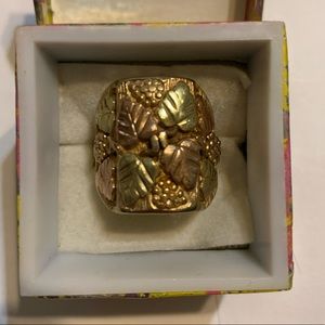 Black Hills Gold ring. 14k